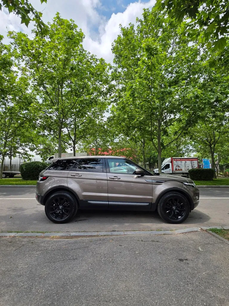 Fotografie: 2015 Land Rover Range Rover Evoque