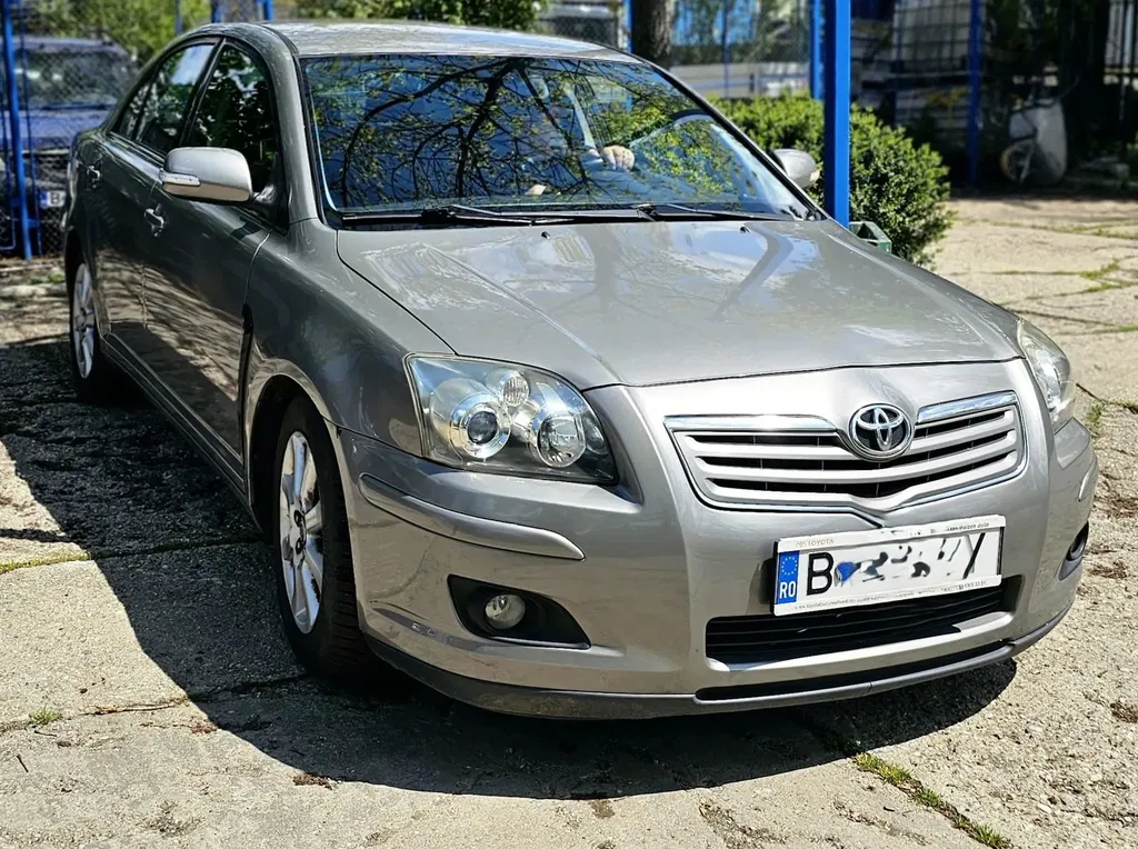 Fotografie: 2006 Toyota Avensis