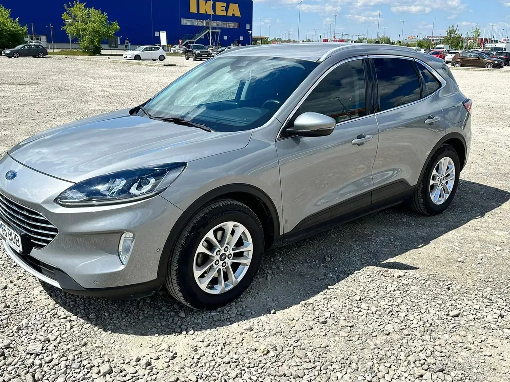 Fotografie: 2020 Ford Kuga