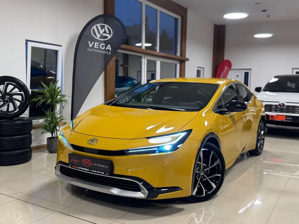 Fotografie: 2023 Toyota Prius