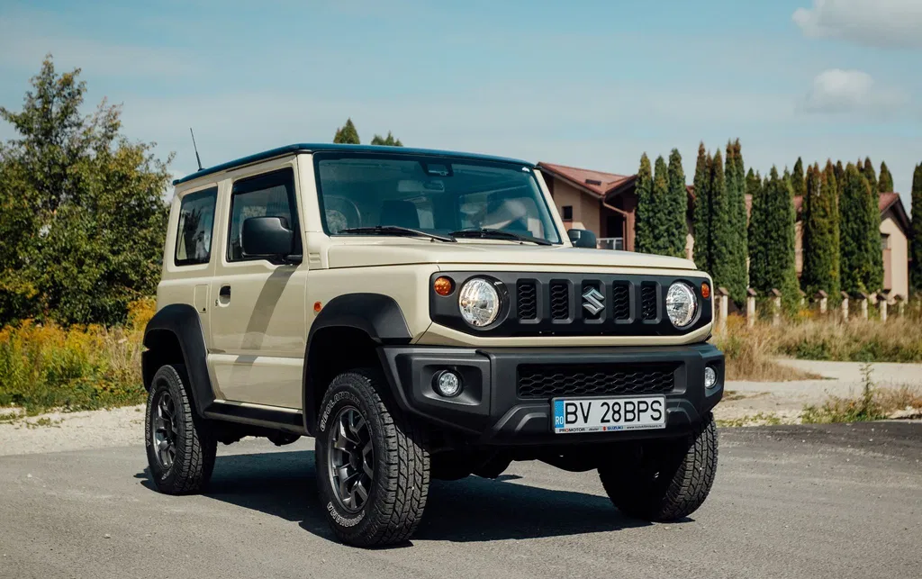 Fotografie: 2023 Suzuki Jimny