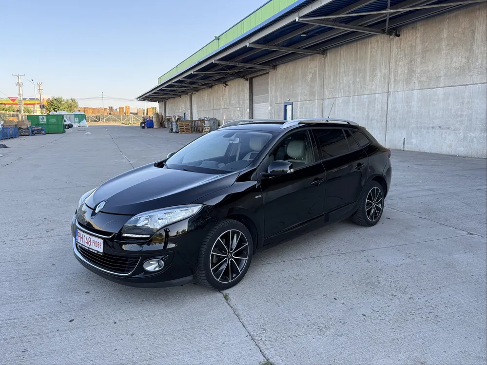 Fotografie: 2012 Renault Megane