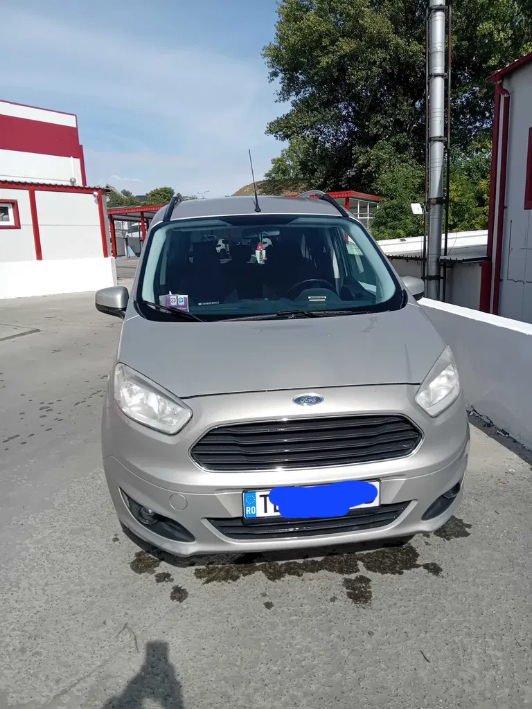 Fotografie: 2016 Ford Tourneo Courier