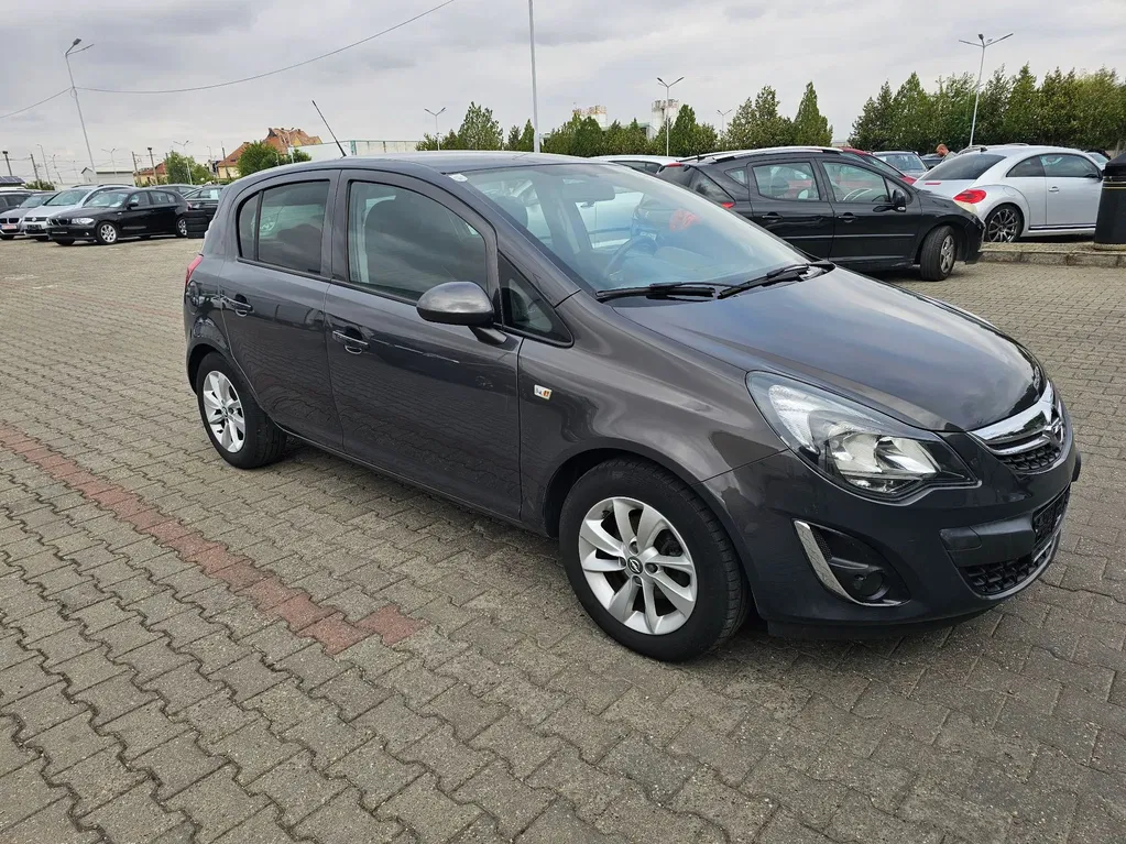 Fotografie: 2014 Opel Corsa