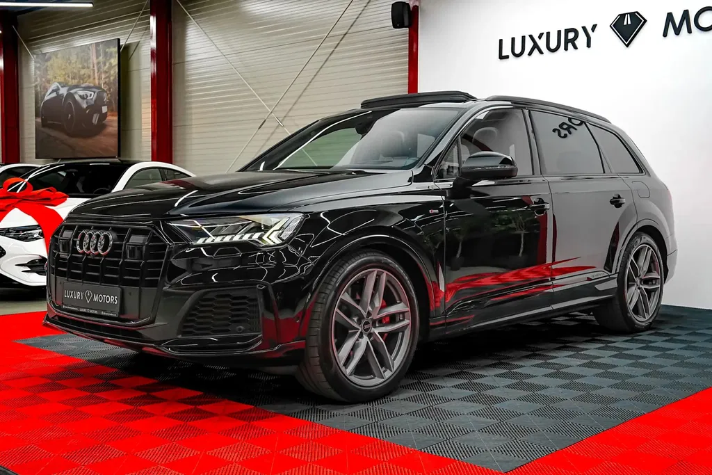 Fotografie: 2021 Audi Q7