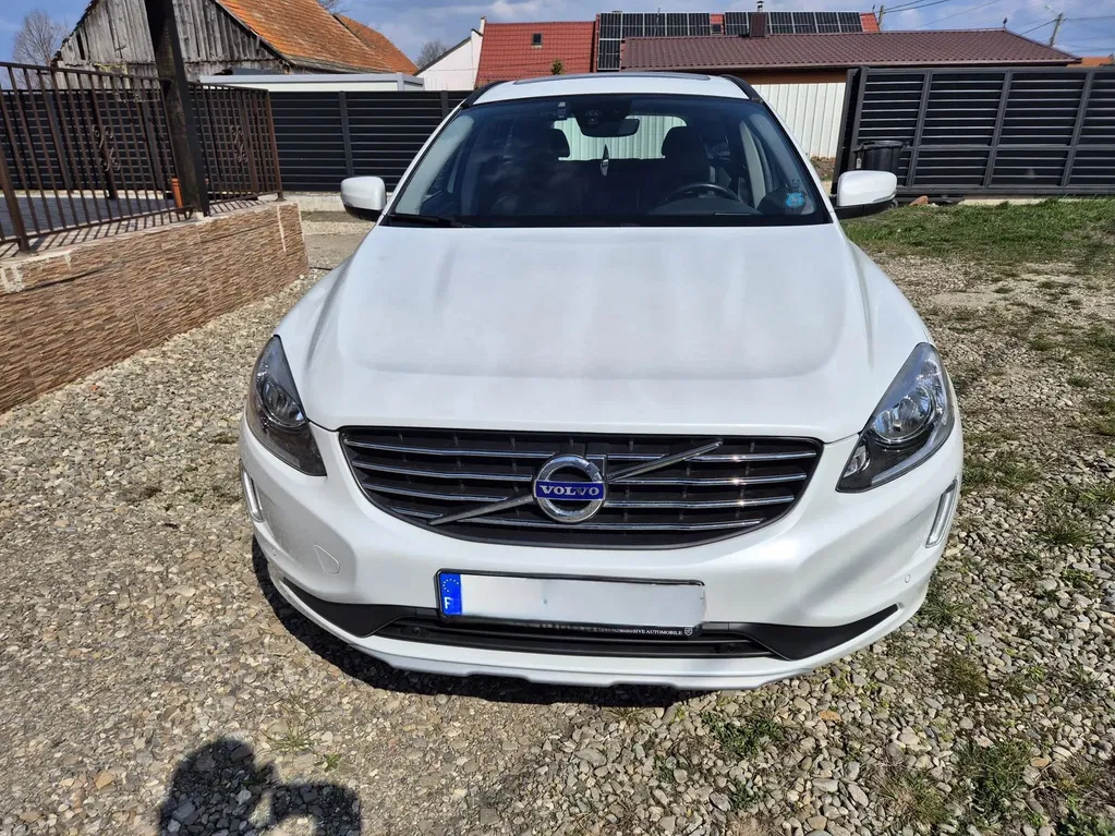 Fotografie: 2017 Volvo XC 60