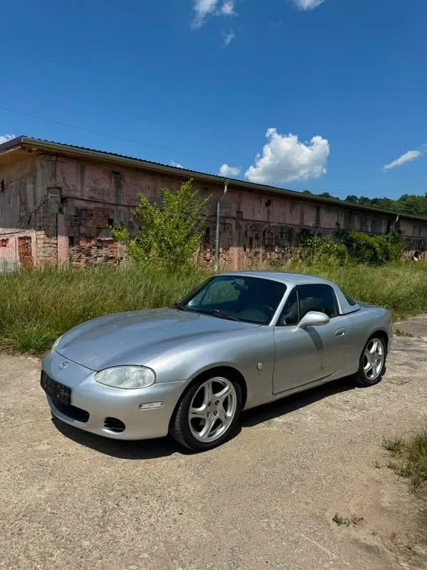 Fotografie: 2001 Mazda MX-5
