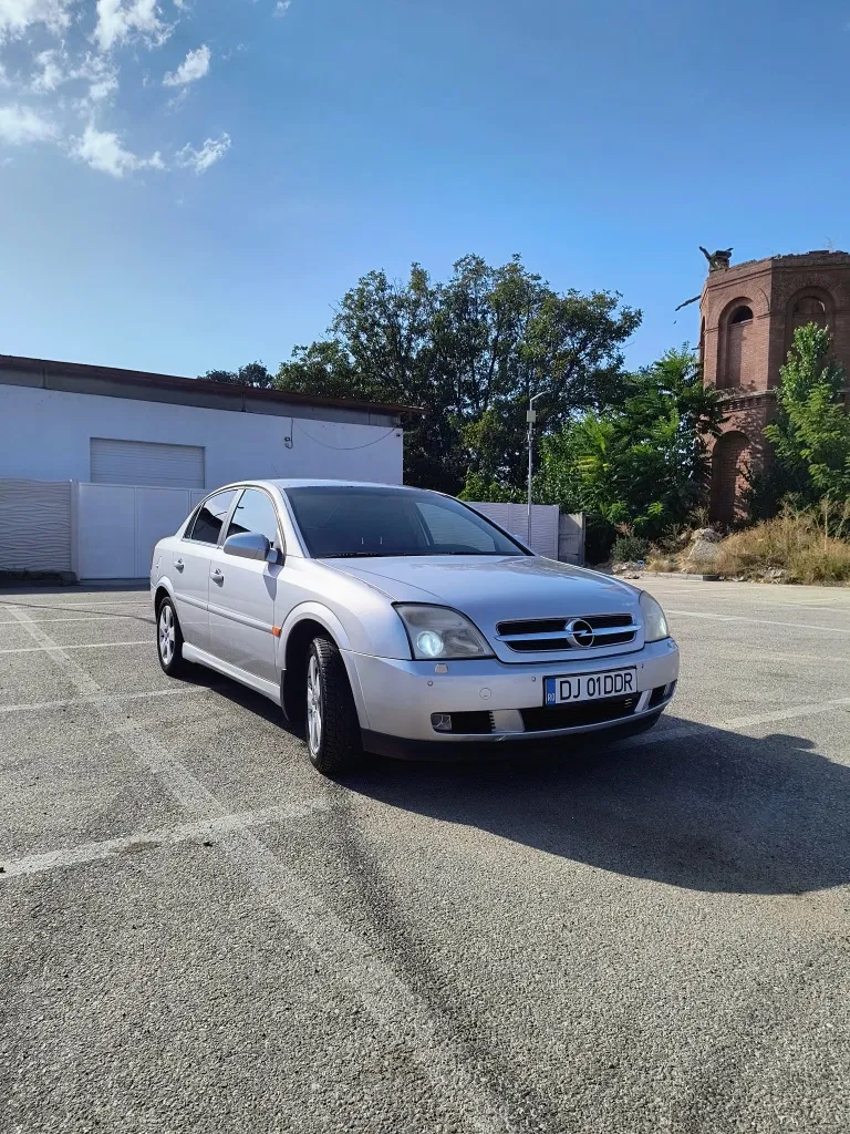 Fotografie: 2003 Opel Vectra