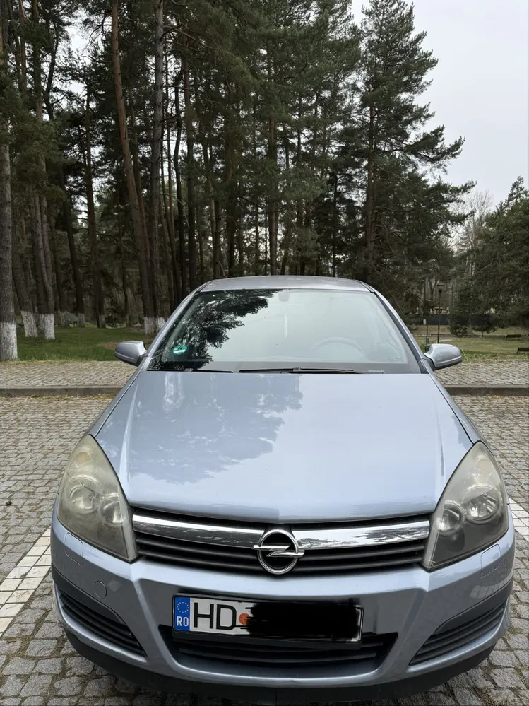Fotografie: 2004 Opel Astra