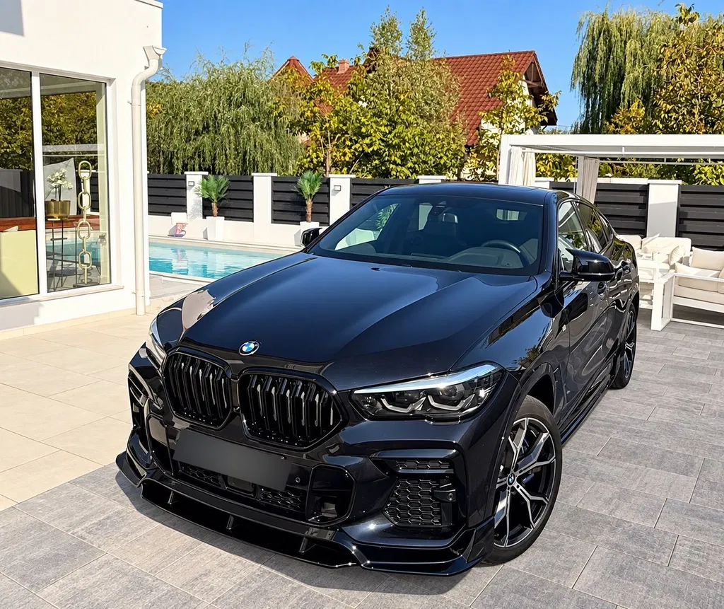 Fotografie: 2022 BMW X6
