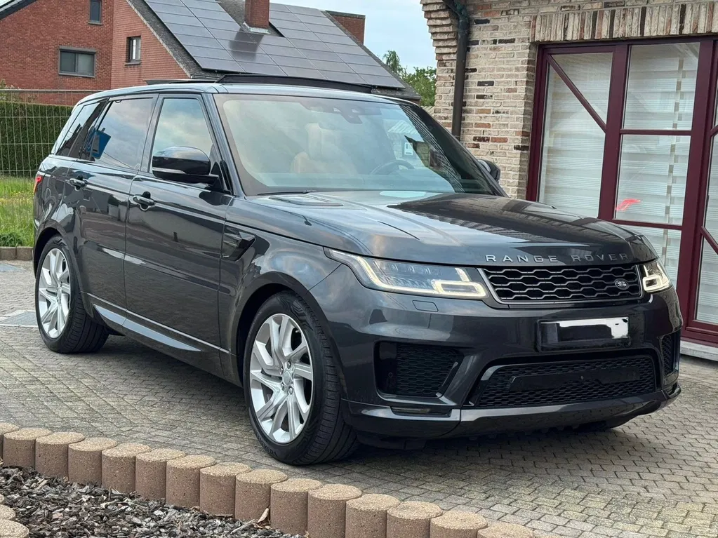 Fotografie: 2021 Land Rover Range Rover Sport