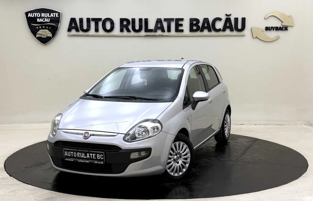Fotografie: 2011 Fiat Punto