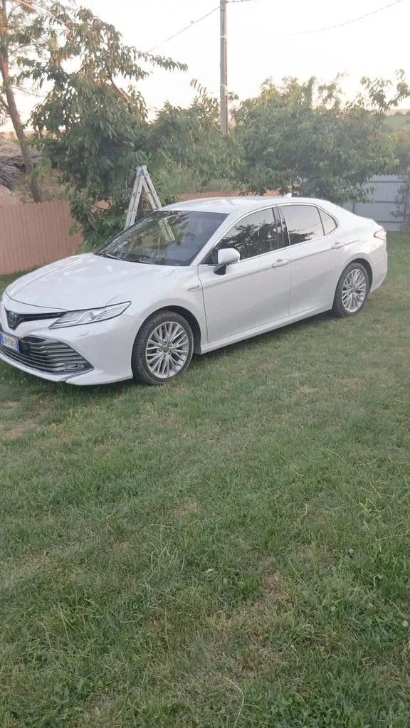 Fotografie: 2021 Toyota Camry