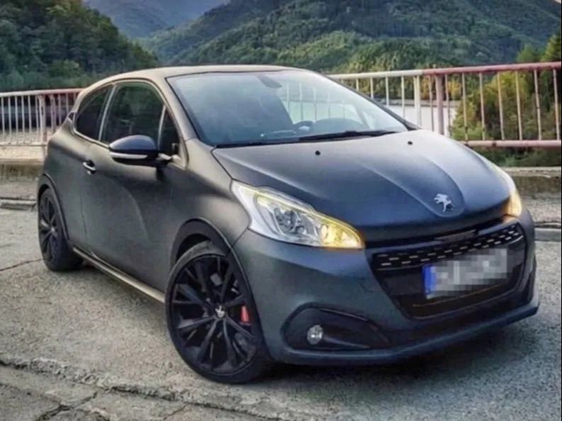 Fotografie: 2015 Peugeot 208