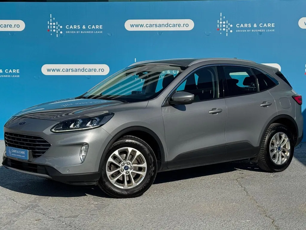 Fotografie: 2022 Ford Kuga