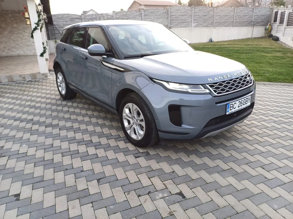 Fotografie: 2021 Land Rover Range Rover Evoque