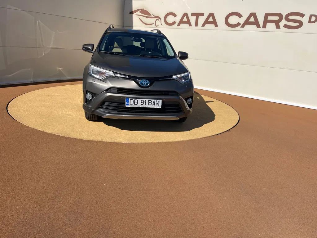 Fotografie: 2017 Toyota RAV-4