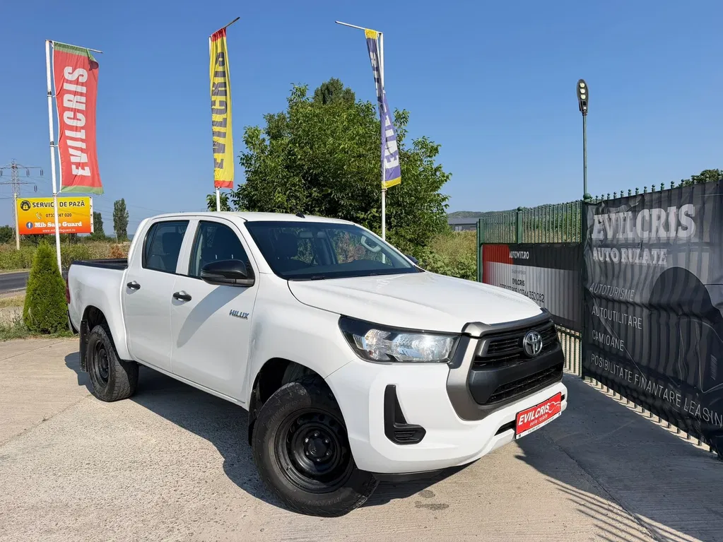 Fotografie: 2021 Toyota Hilux