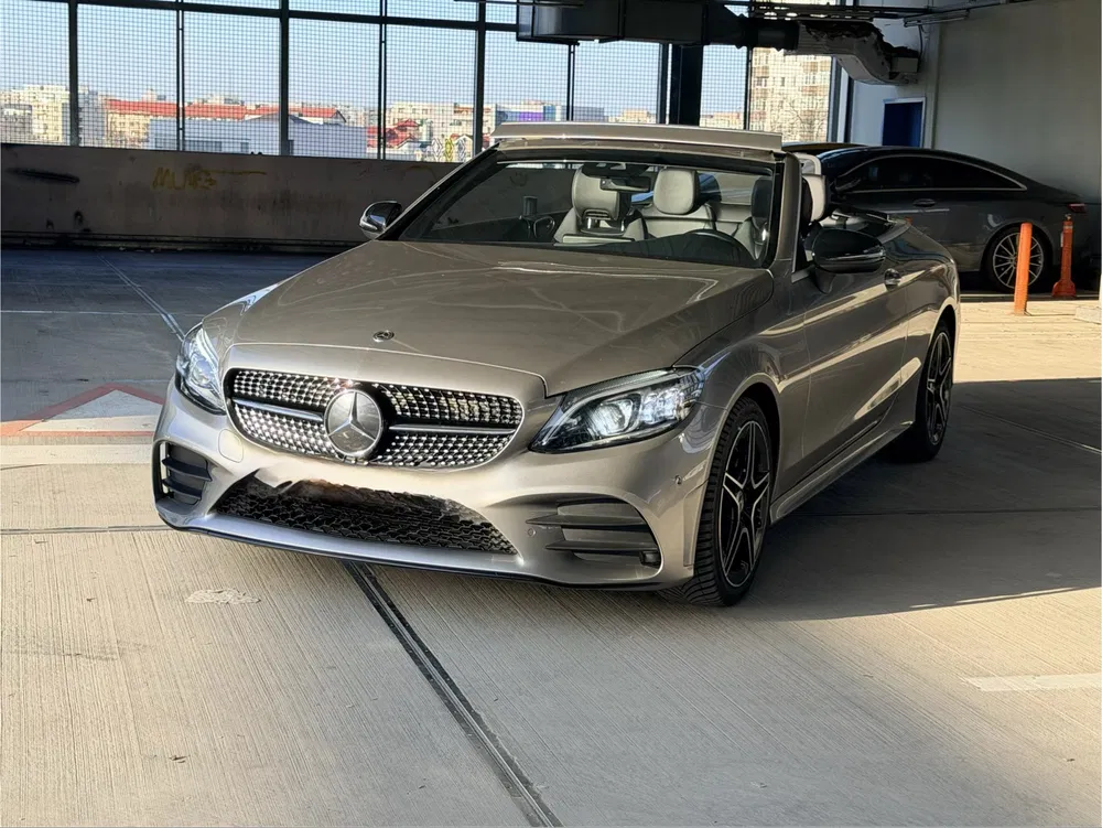Fotografie: 2022 Mercedes-Benz C
