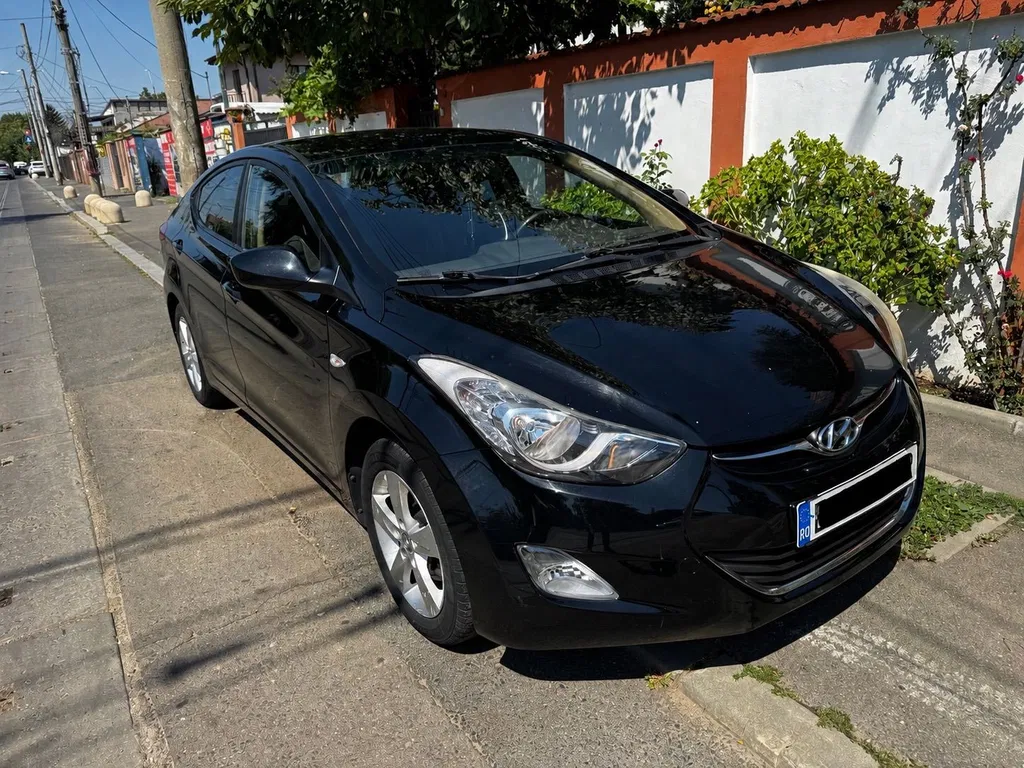 Fotografie: 2014 Hyundai Elantra