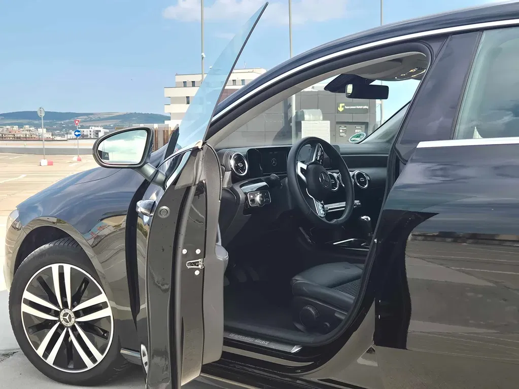 Fotografie: 2022 Mercedes-Benz CLA 200