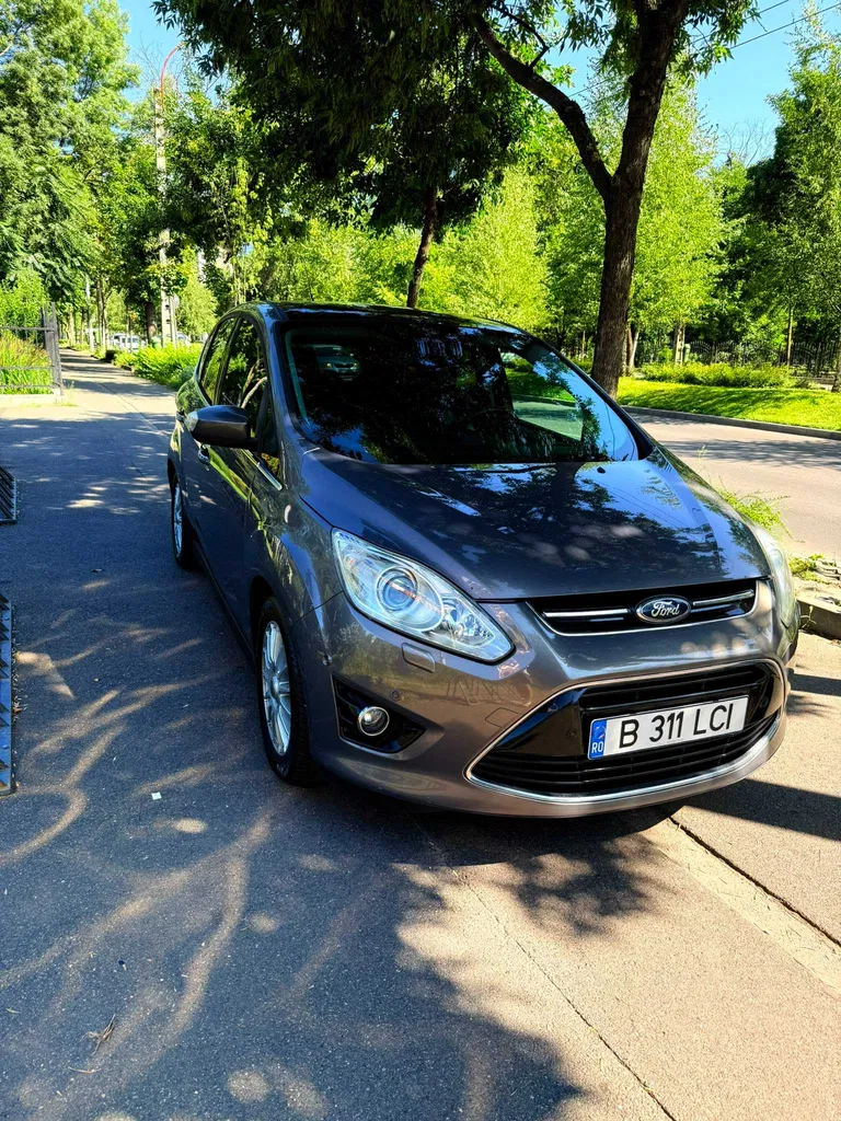 Fotografie: 2012 Ford C-MAX