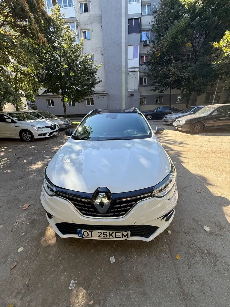 Fotografie: 2021 Renault Megane