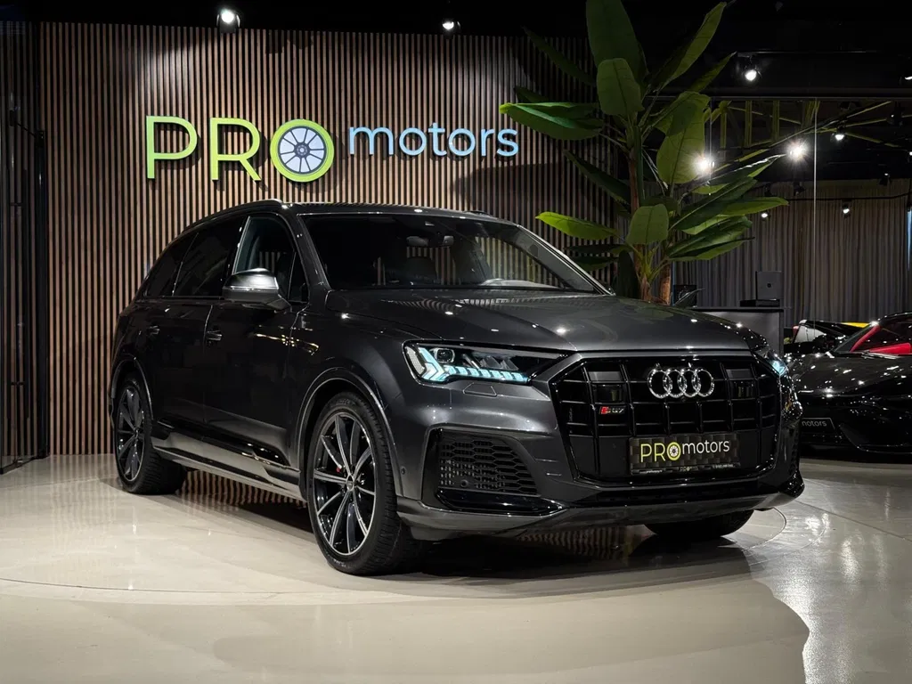 Fotografie: 2023 Audi SQ7