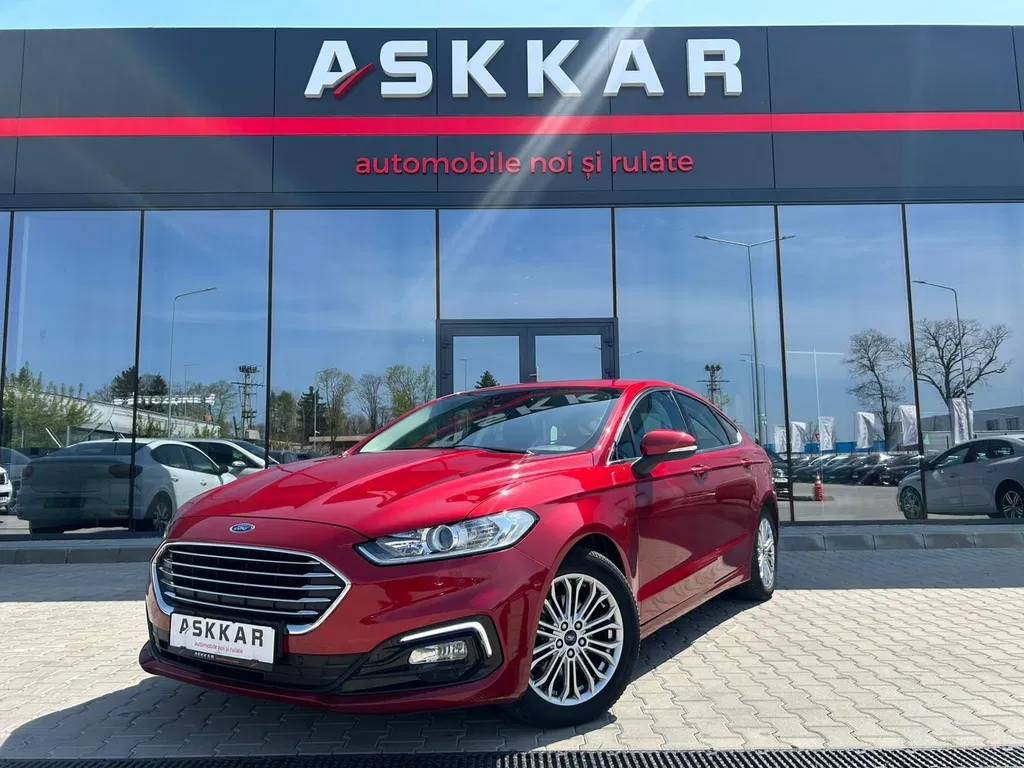 Fotografie: 2021 Ford Mondeo