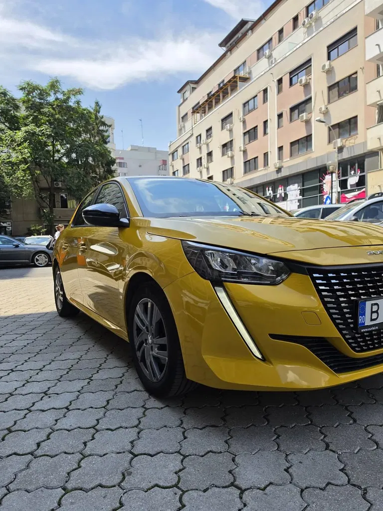 Fotografie: 2022 Peugeot 208