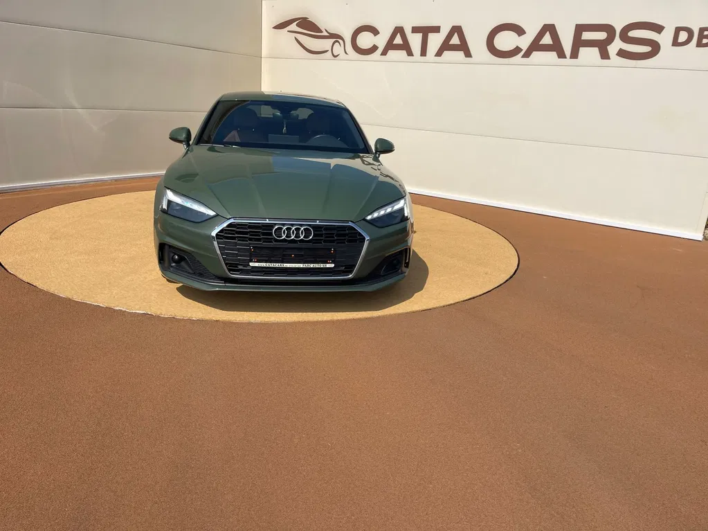 Fotografie: 2021 Audi A5 Sportback