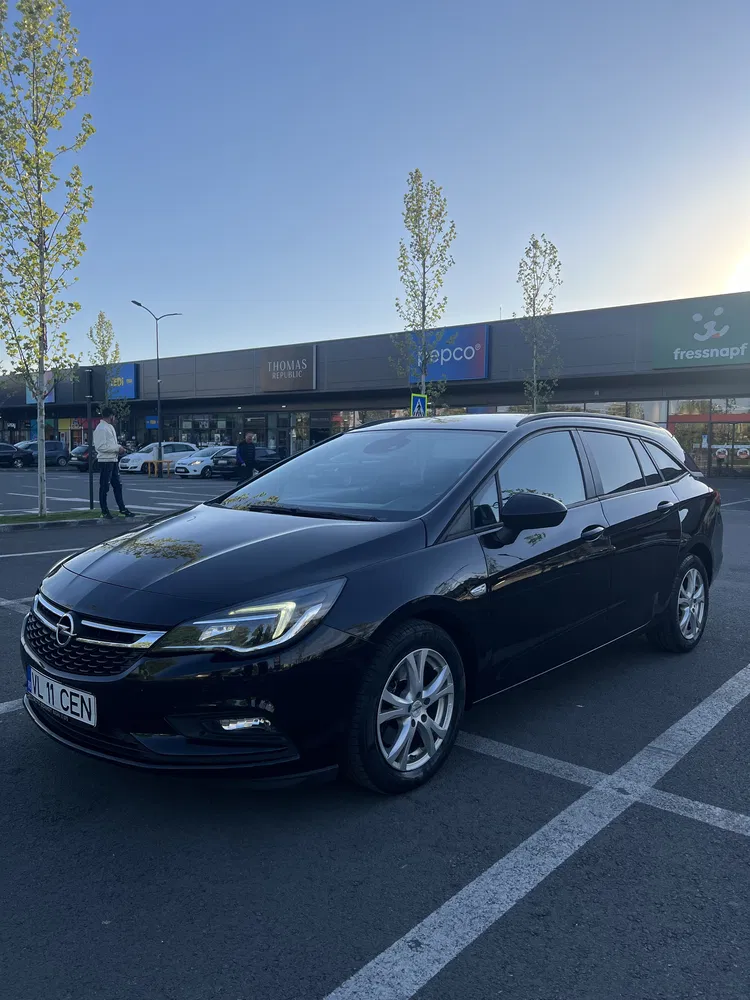 Fotografie: 2018 Opel Astra