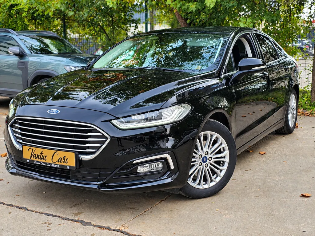 Fotografie: 2022 Ford Mondeo