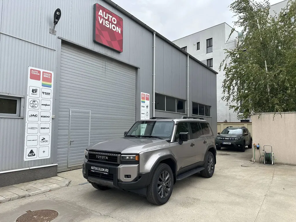 Fotografie: 2024 Toyota Land Cruiser 250