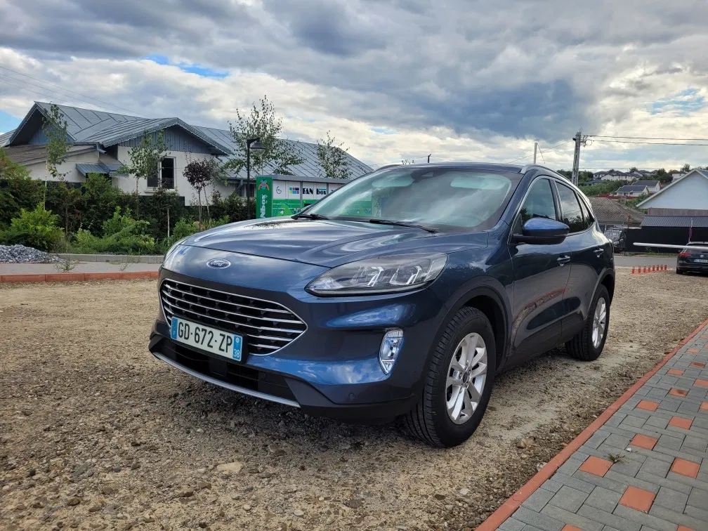 Fotografie: 2022 Ford Kuga