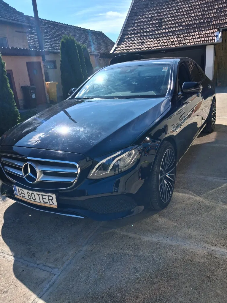 Fotografie: 2018 Mercedes-Benz E Class