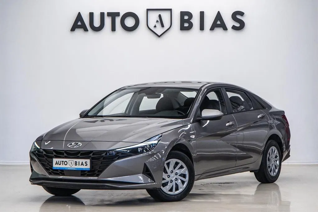Fotografie: 2022 Hyundai Elantra