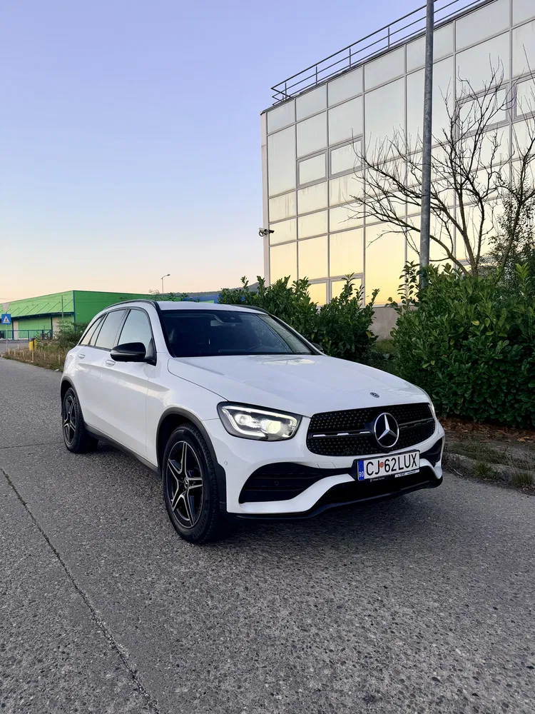Fotografie: 2020 Mercedes-Benz GLC