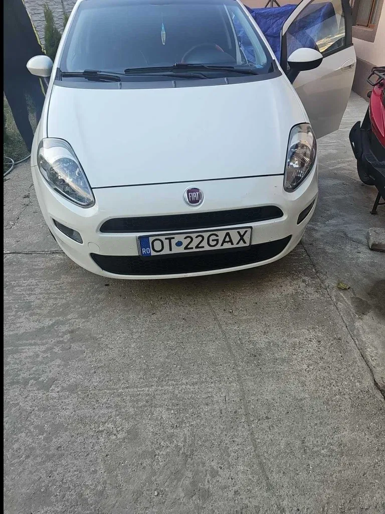 Fotografie: 2014 Fiat Grande Punto