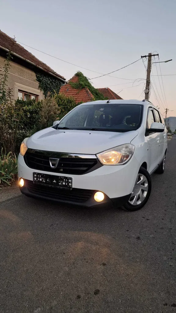 Fotografie: 2013 Dacia Lodgy