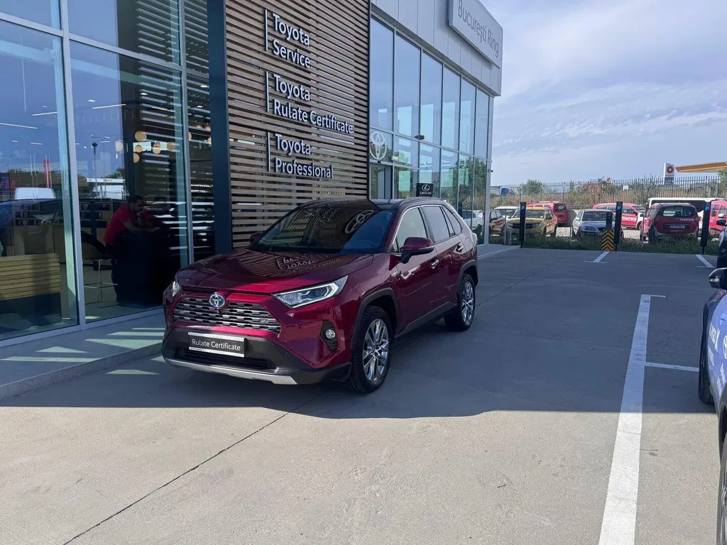 Fotografie: 2021 Toyota RAV-4
