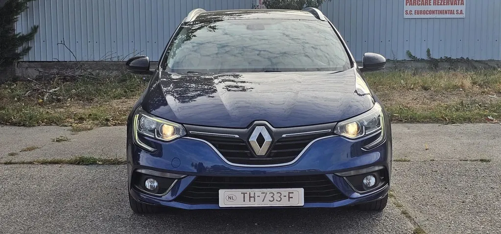 Fotografie: 2018 Renault Megane