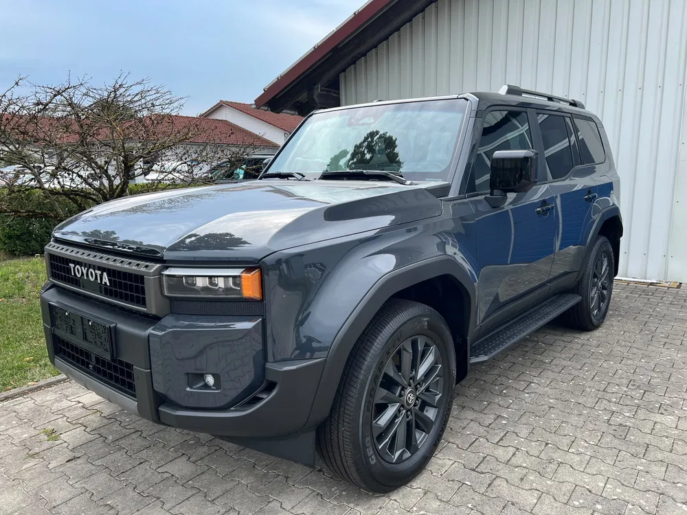 Fotografie: 2025 Toyota Land Cruiser 250