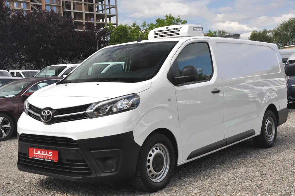 Fotografie: 2020 Toyota Proace