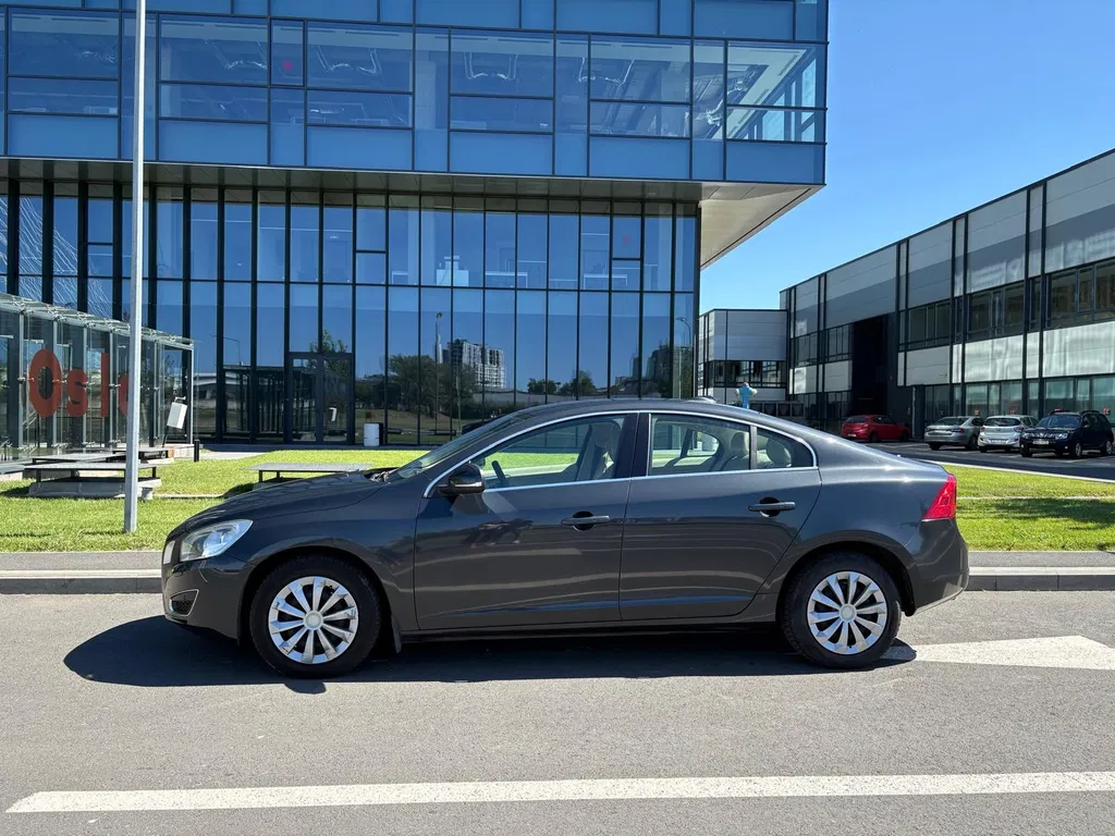 Fotografie: 2012 Volvo S60