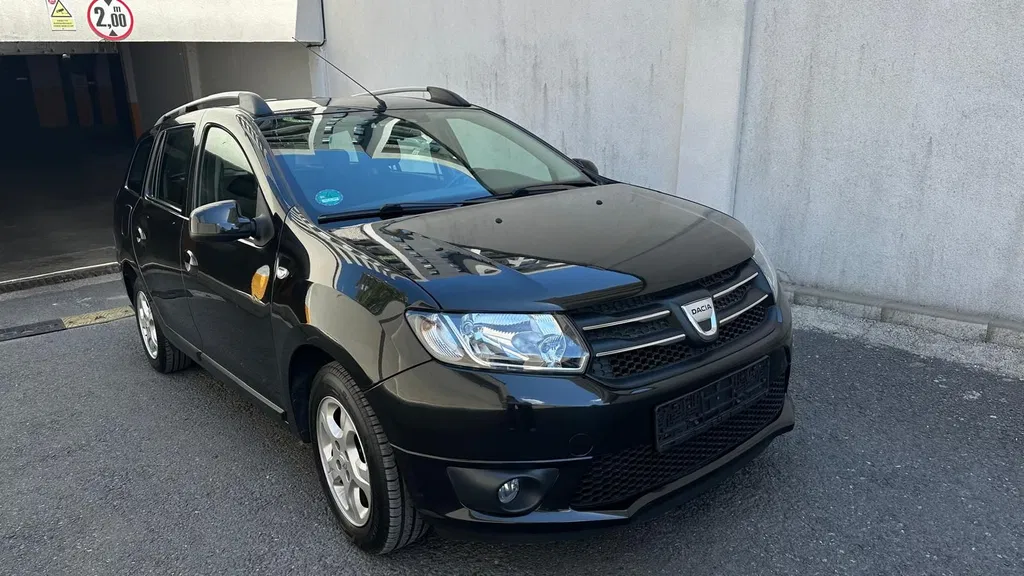 Fotografie: 2015 Dacia Logan