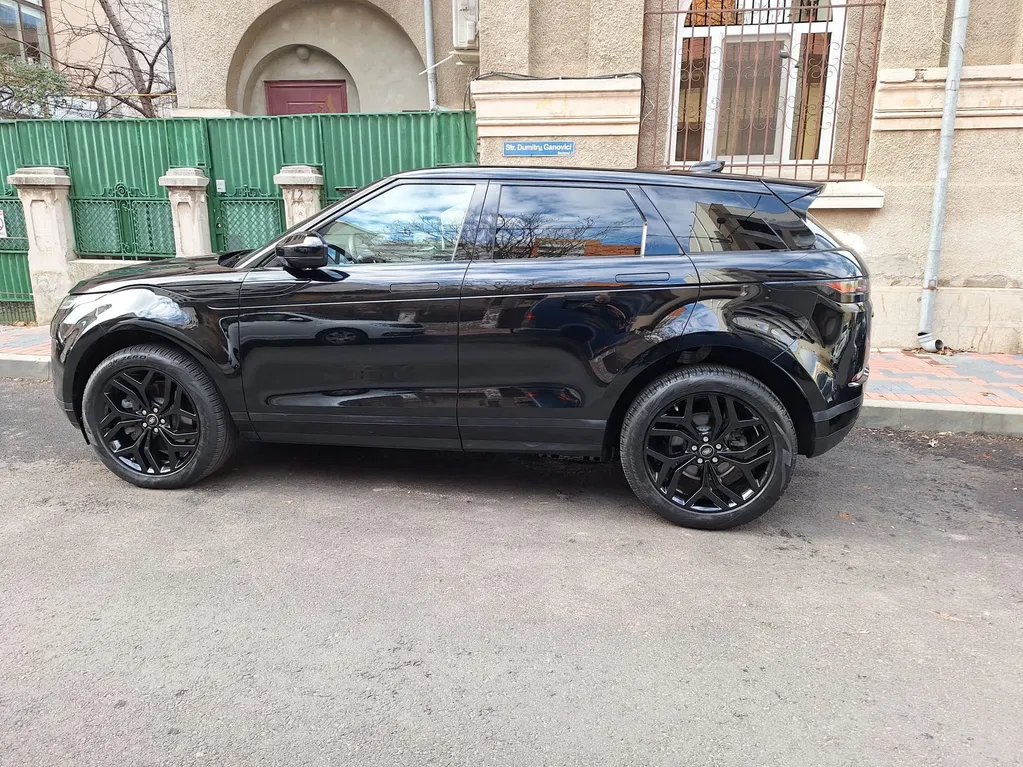 Fotografie: 2020 Land Rover Range Rover Evoque