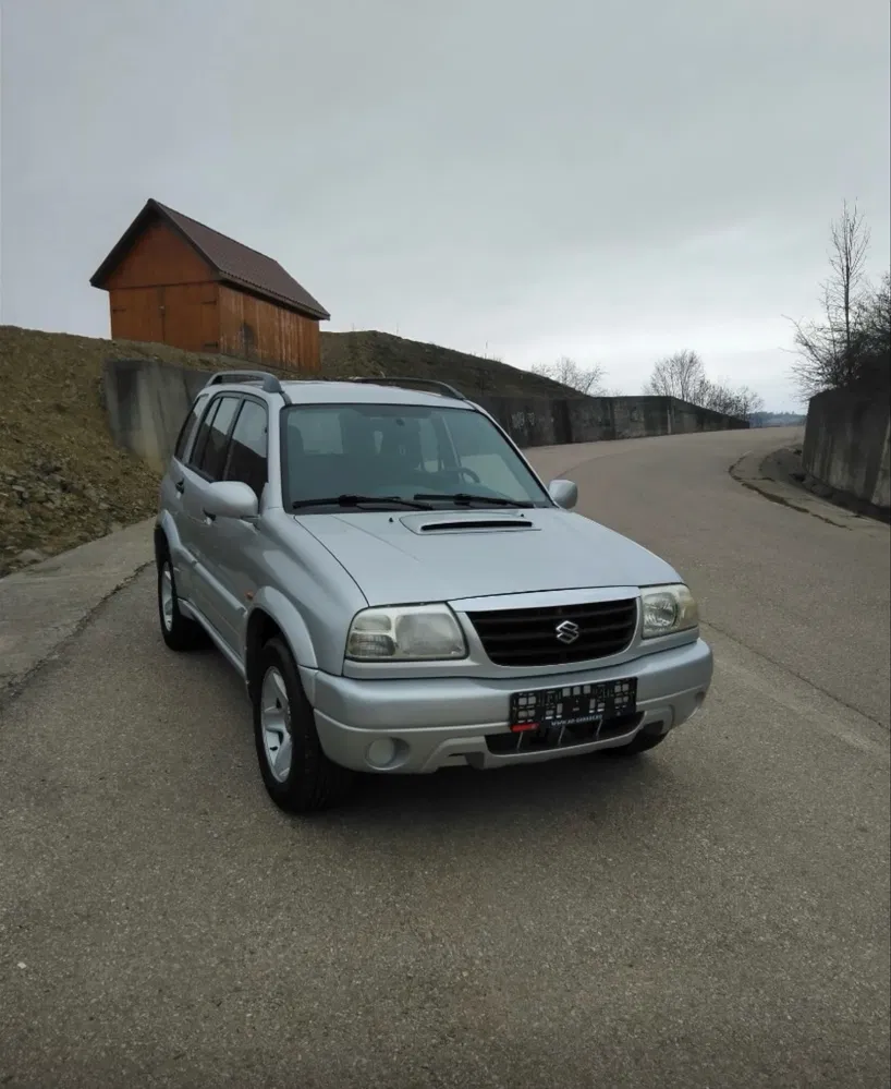 Fotografie: 2003 Suzuki Grand Vitara