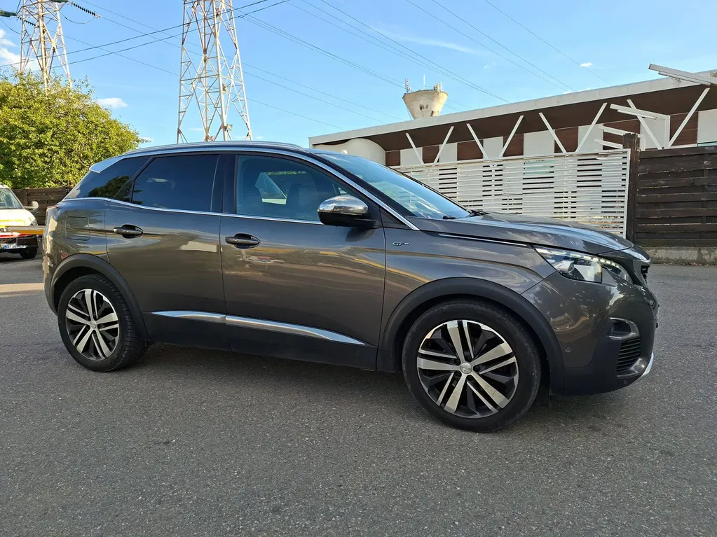 Fotografie: 2017 Peugeot 3008