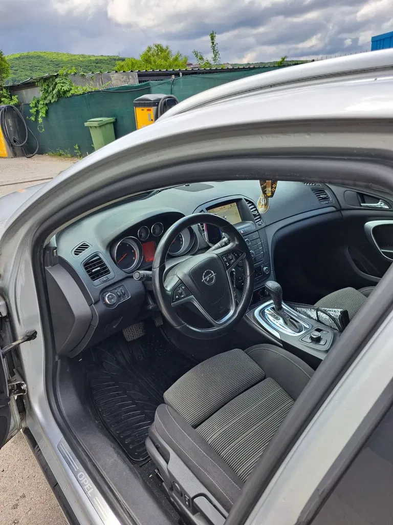 Fotografie: 2011 Opel Insignia